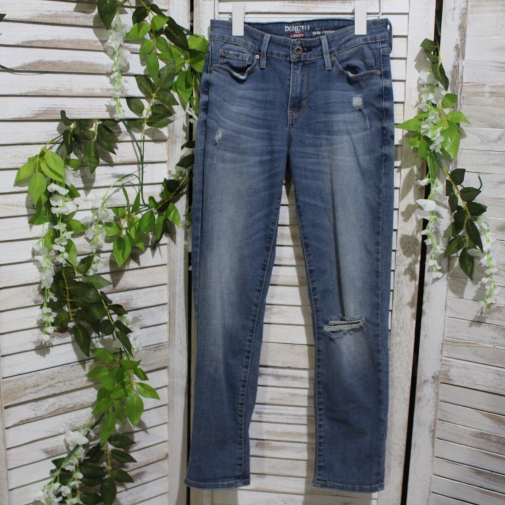 Denizen Levis Distressed Jeans 651